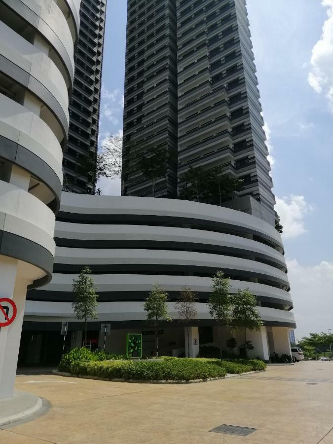 Meridin@Medini#3 Apartamento Nusajaya  Exterior foto